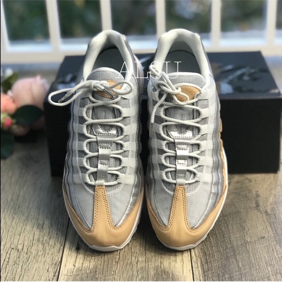 Nike Air Max 95 SE PRM Pure Platinum W AUTHENTIC - Picture 3 of 8